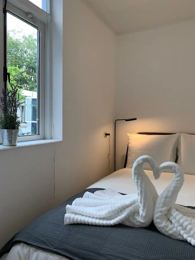 New City Garden View 5Min Tu Delft Central Room Bentley Utopia location